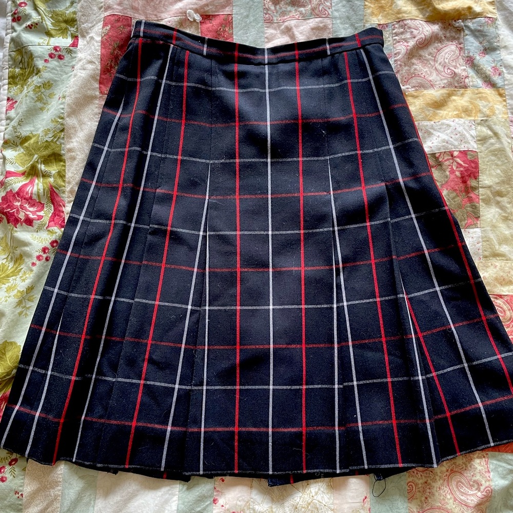 Burberry plaid pleated skirt fits like medium navy
